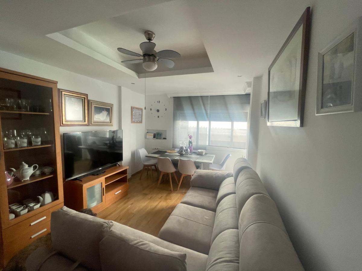 Centrico Torre Del Mar Apartment Luaran gambar
