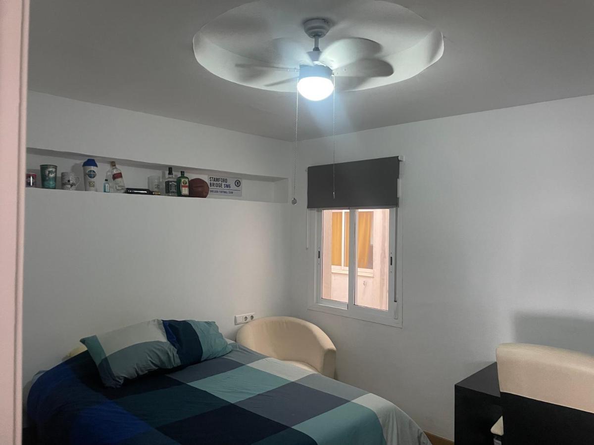 Centrico Torre Del Mar Apartment Luaran gambar